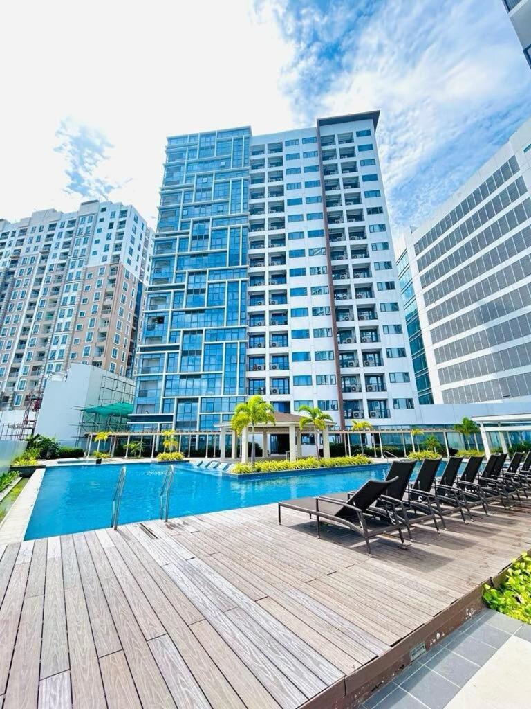 Ferienwohnung Modern And Cozy One Manchester Place In Mactan Newtown Lapu-Lapu City Exterior foto